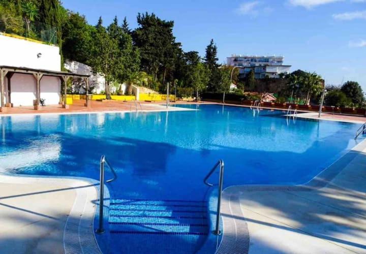 Apartamento Con Vistas Al Mar En Puerto Marina Daire Torremolinos Dış mekan fotoğraf